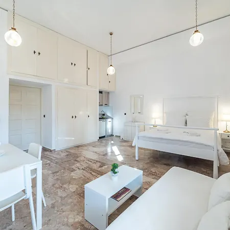Heliotrope Traditional House Semesterbostad *