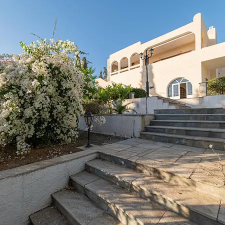 Holiday home Heliotrope Traditional House *